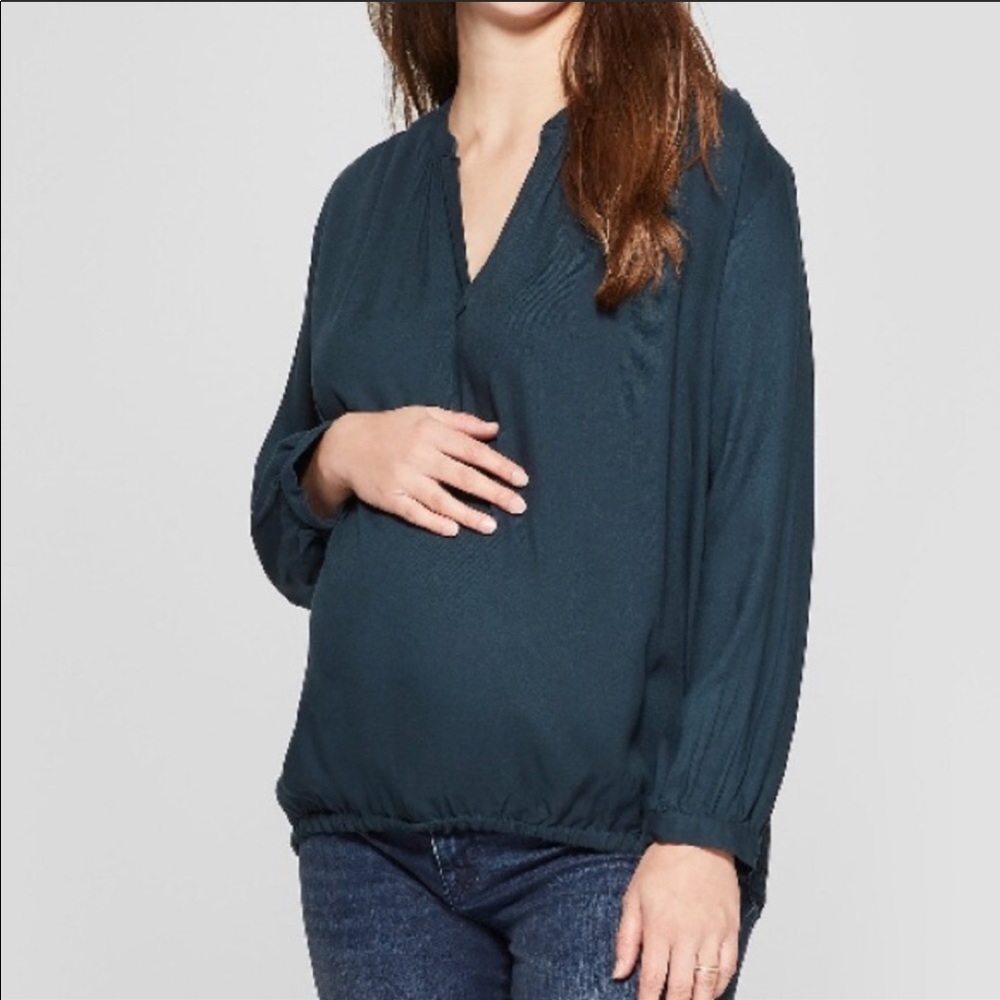 Isabel Maternity By Ingrid & Isabel • V Neck Top
